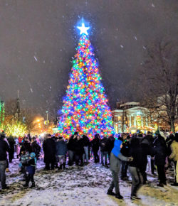 18 Community Tree Lightup Perry Square1